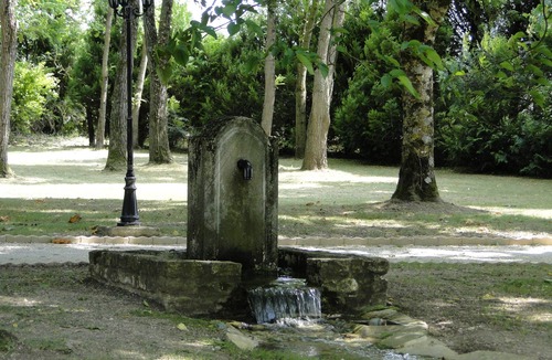 Bouin House | Large 18th century property