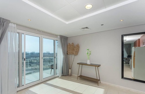 Jumeirah Lake Towers Apartment | Large 1BR with Lake View in JLT - Close to Metro