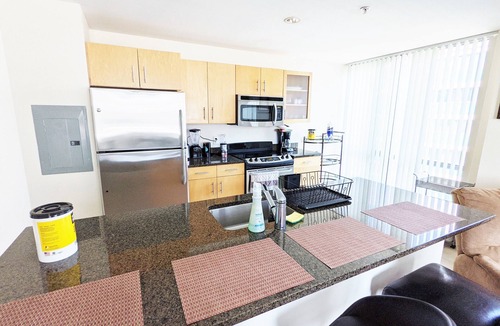 West End Apartment | Large 2 Bed/2Bath By MGH, Washer/Dryer in Suite