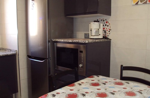Benidorm Apartment | Large 2 bedroom apartment with private patio sleeping 6 people