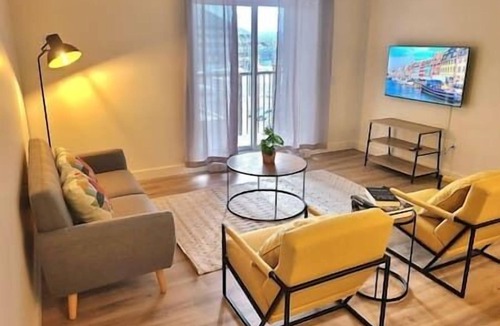 Cite-Universitaire Apartment | Large 2-Bedroom Apartment +