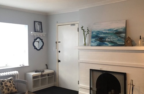 Oakwood Village House | Large 2 bedroom furnished apartment