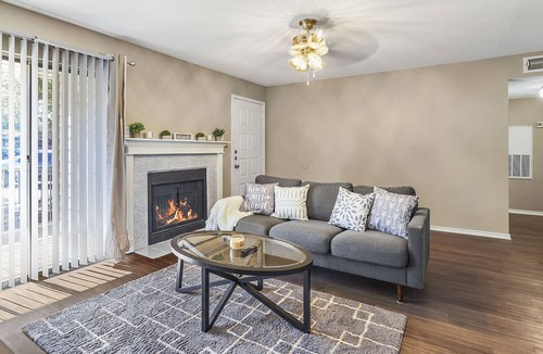 East Riverside - Oltorf Apartment | Large 2 Bedroom near Downtown