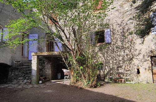 Florac House | Large 200 m2 house with garden, terraces and courtyard. Florac Center.