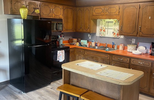 Baxter Cabin | Large 2Br Remodeled Cabin!