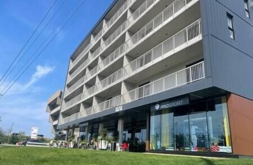 Cite-Universitaire Apartment | Large 3-Bedroom Apartment +