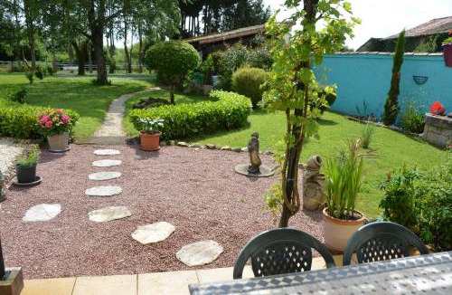 Bernac House | Large 3 bedroom Cottage near Ruffec