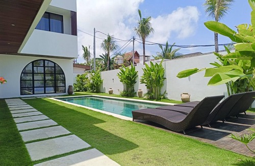 Uluwatu Villa | Large 3 Bedroom Villa in Prime Uluwatu with Pool
