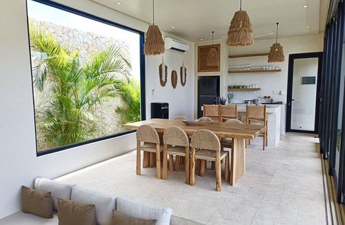 Uluwatu Villa | Large 3 Bedroom Villa in Prime Uluwatu with Pool