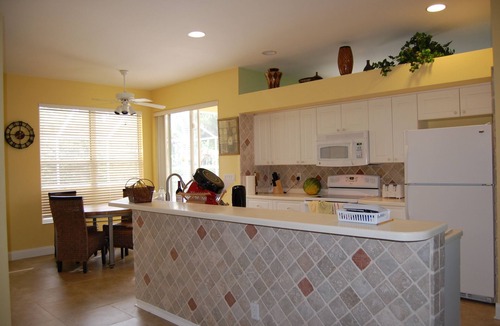 Central Naples House | Large 3 Brd Briarwood Lake-View Pool HousenNEWLY renovated Bathroom
