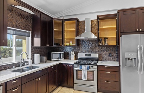 Mount Helix House | Large 3BR Oasis with Pool and Games!