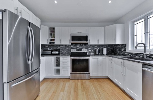 Saint-Hubert House | Large 4 Bed House - 25mn from Montreal