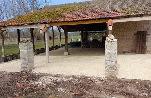 Petit-Bersac House | Large 4 bed house 10 mins walk from a river beach