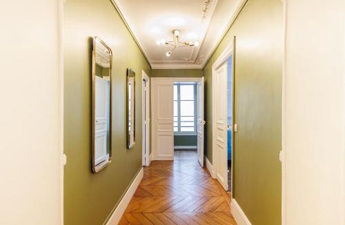 Quartier de la Roquette Apartment | Large 4 bedroom apartment near Bastille