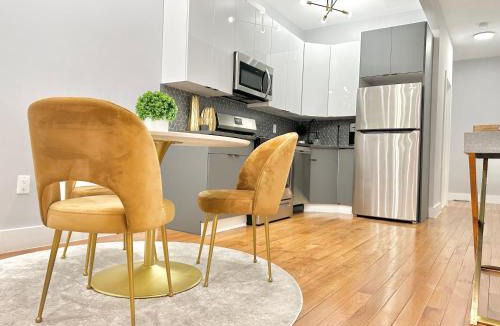 Mott Haven Apartment | Large 4 Bedroom NYC Property