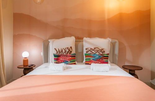 Quartier de la Porte-Saint-Denis Apartment | Large 4-room air-conditioned apartment with patio in Paris