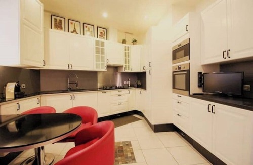 Prefecture Apartment | Large 4-room apartment