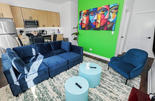 Near South Side Apartment | Large 4BR/3BA Unit Near Field Museum & McCormick Place