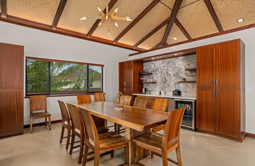 Bayview House | Large 4BR Home w Private Pool and Spa