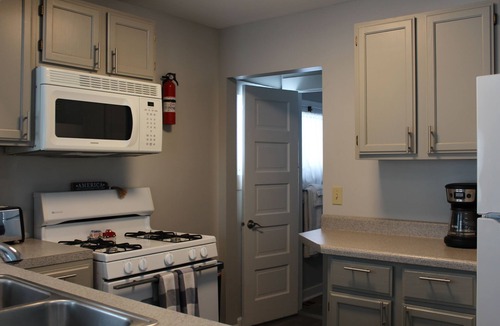 Indian River Apartment | Large 4BR Lodge | Sleeps 12+