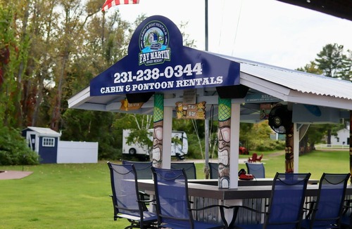 Indian River Apartment | Large 4BR Lodge | Sleeps 12+