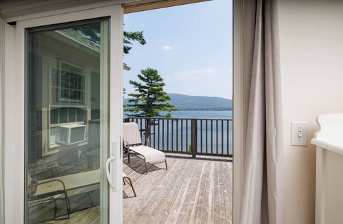 Mount Desert House | Large 4BR Waterfront Home with Dock! [Quarry Cove]