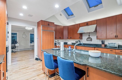 Goshen House | Large 5-bedroom home on 3 acres