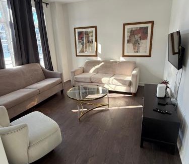 Adjala-Tosorontio House | Large 5 bedroom house