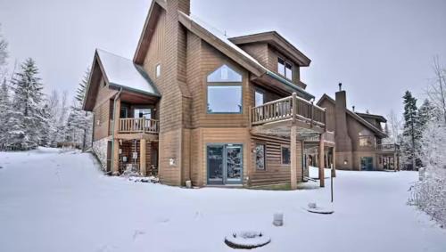 Lutsen House | Large 5BR Ski-In/Ski-Out | Sauna | Sleeps 12