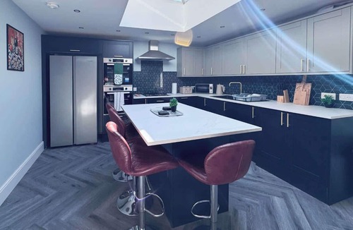 Harrogate Apartment | Large 6-Bed Victorian House Prime Harrogate Stay