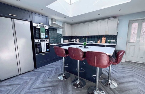 Harrogate Apartment | Large 6-Bed Victorian House Prime Harrogate Stay