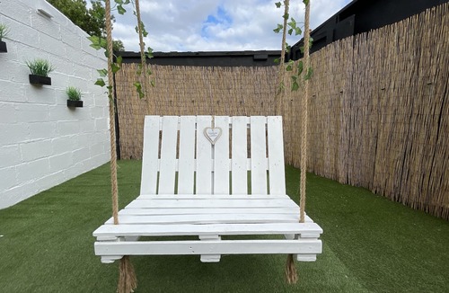 Seisdon House | Large 6 bedroom house in Smethwick