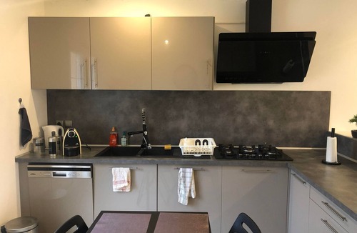 Joigny House | Large 7-bed apartment in recent bungalow