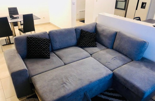 Joigny House | Large 7-bed apartment in recent bungalow