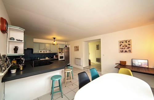 Langrune-sur-Mer House | Large 8-person vacation home, 5 minutes' walk from the sea.