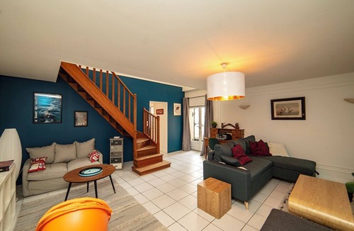 Langrune-sur-Mer House | Large 8-person vacation home, 5 minutes' walk from the sea.