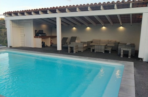 Lagorce House | Large air-conditioned house