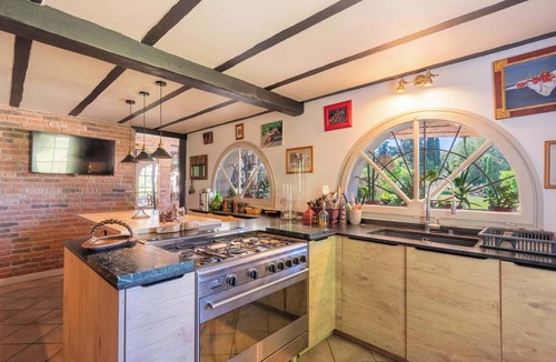 Arles Villa | Large air-conditioned villa in Arles