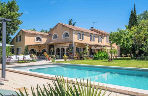 Arles Villa | Large air-conditioned villa in Arles