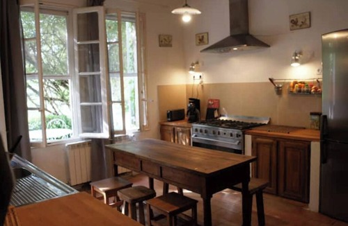 Les Hauts de Villeneuve House | Large and beautiful air-conditioned family home Avignon short stay possible