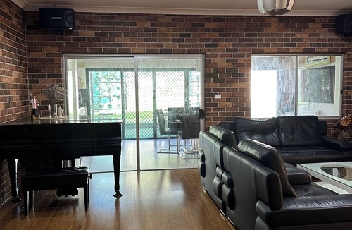 Strathfield House | LARGE and COSY HOME IN STRATHFIELD