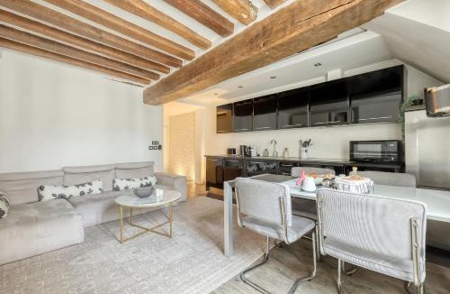 6th Arrondissement Apartment | Large and Modern 1Brd Flat at Lovely Saint Germain