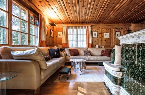 Arosa Ski Chalet | Large and unique Flöka Hus