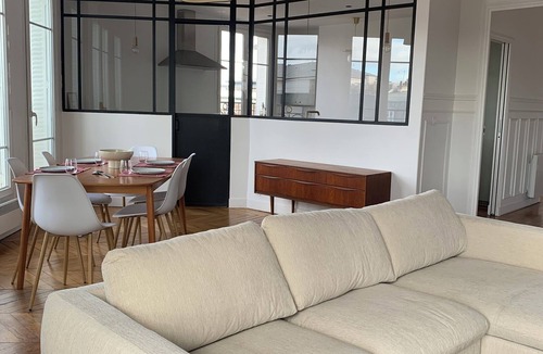 Issy-les-Moulineaux Apartment | Large apartment 5 minutes from Paris