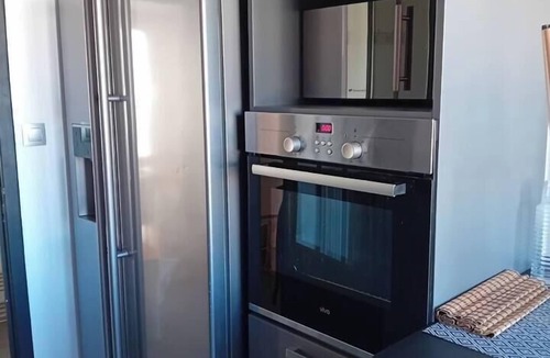 Montjuzet Apartment | Large apartment with parking