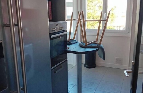 Montjuzet Apartment | Large apartment with parking