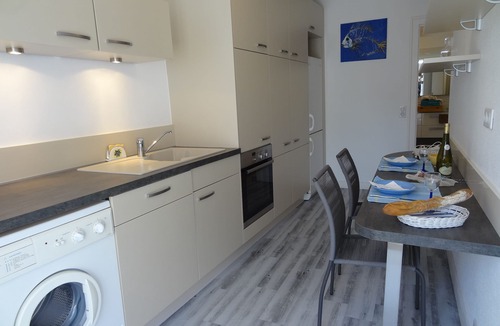Pornichet Apartment | Large apartment Facing the sea in front of the beach, Centre, magnificent view, private parking