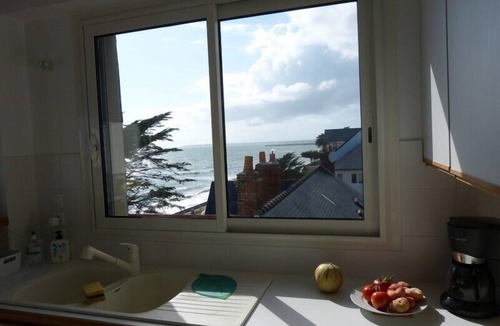 Pornichet Apartment | Large apartment facing south direct access to the beach Pornichet