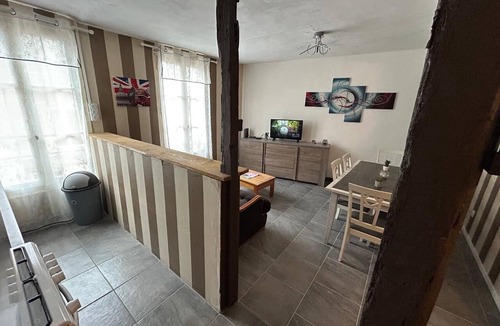 Ervy-le-Chatel Apartment | Large apartment for 8 people