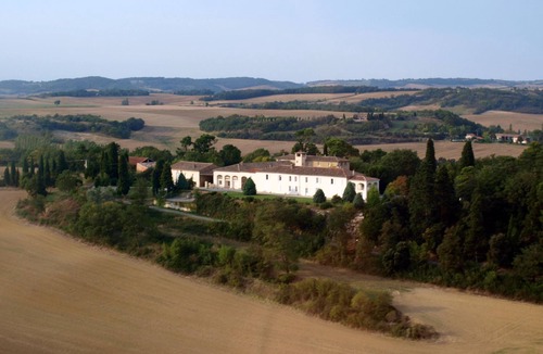 Airoux Apartment | Large apartment, south-facing view